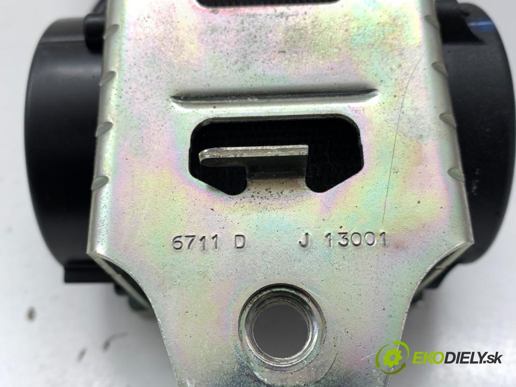 BMW F11 Kombi 2011 135 kW 520 d 1995 Držiak BEZPEČNOSŤ pravy predný 610126200B