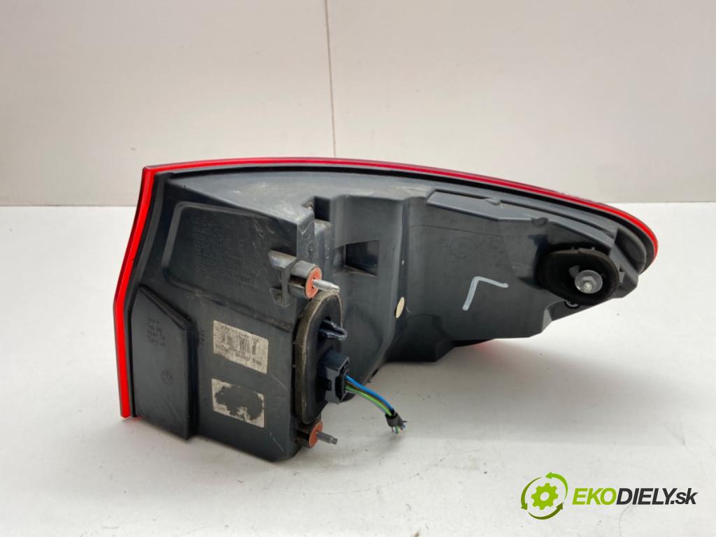 BMW F11 Kombi 2011 135 kW 520 d 1995 Svetlo ľavy zad