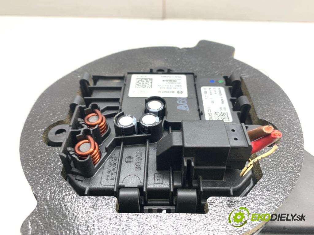 BMW G30 sedan 2018 140 kW 520 d Mild-Hybrid 1995 ventilátor kúrenia 0130309508