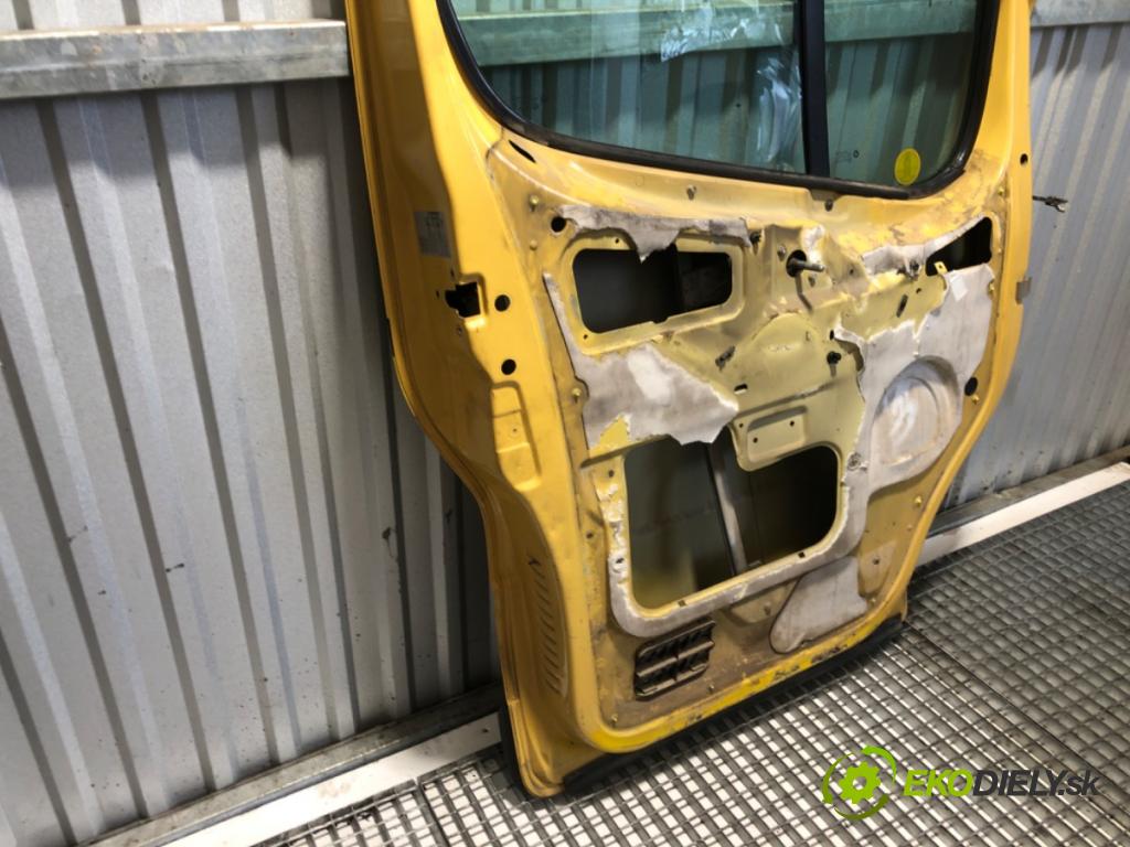 RENAULT TRAFIC II Autobus 2004 60 kW 1.9 dCI 80 (JL0B) 1870 dveře levý přední část
