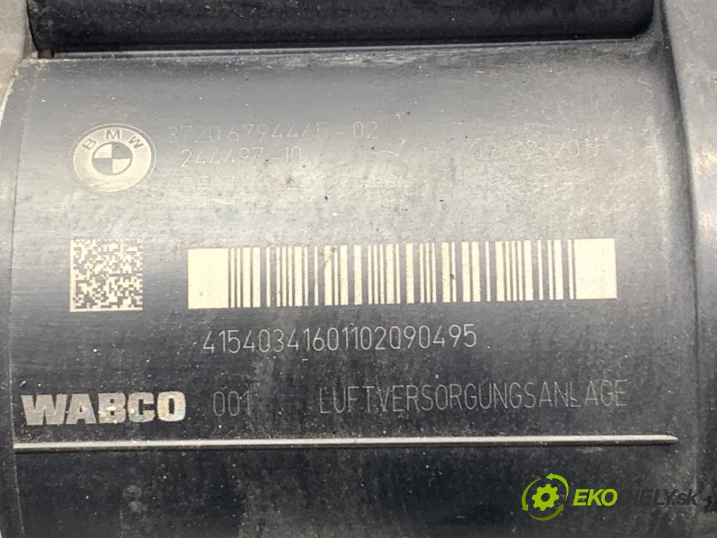 BMW F11 Kombi 2011 135 kW 520 d 1995 Kompresor nápravy 244497-10