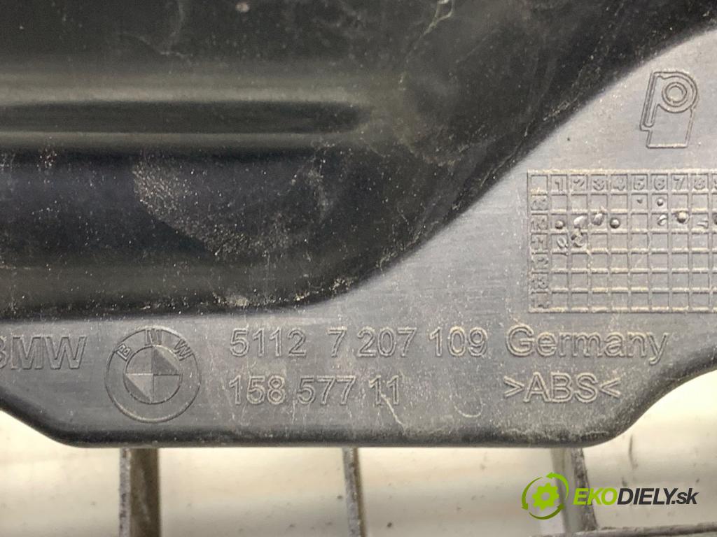 BMW F11 Kombi 2011 135 kW 520 d 1995 úchyt nárazníka zadní část středový 7207109
