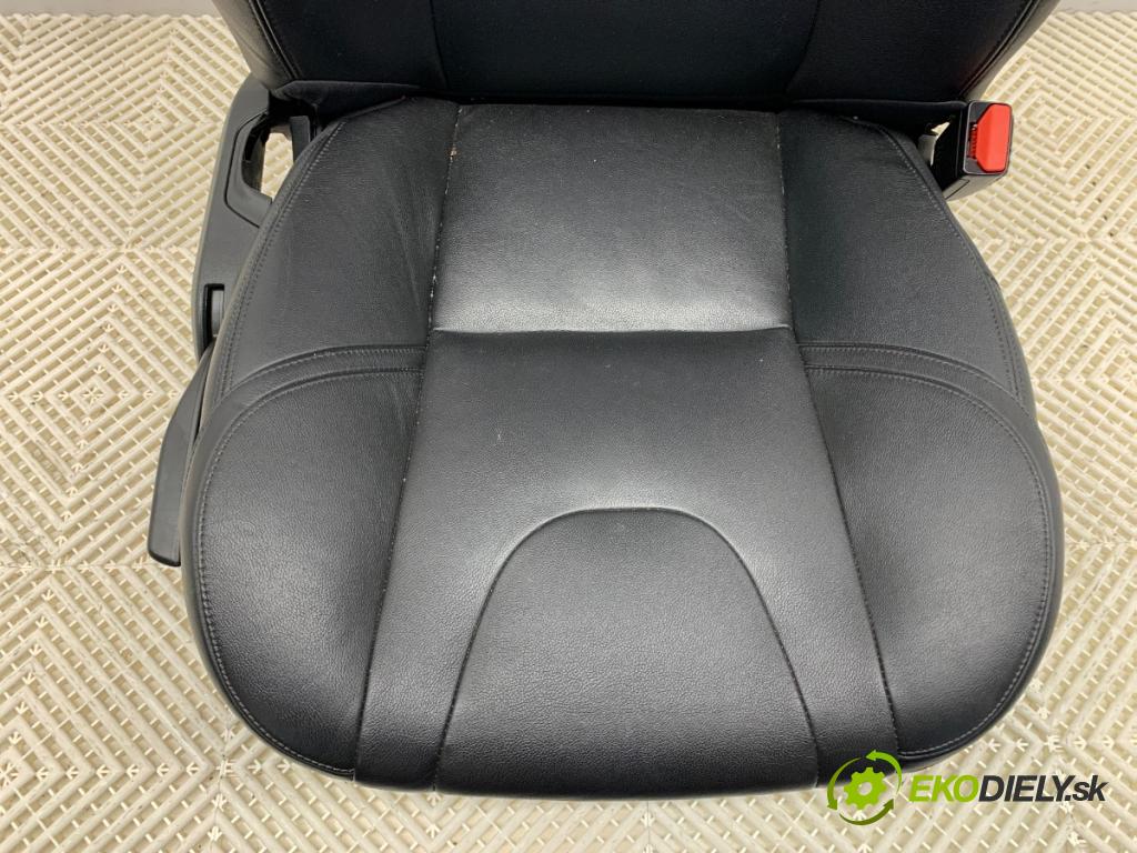 VOLVO V40 liftback 2014 84 kW D2 1560 sedadlo pravý přední část