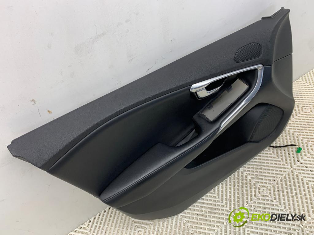 VOLVO V40 liftback 2014 84 kW D2 1560 ča dveře levý přední část