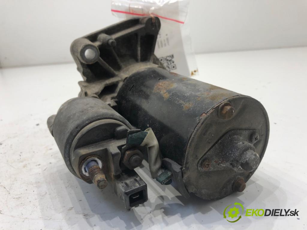 BMW F20 liftback 2011 100 kW 116 i 1598 Štartér 0001138054 (Štartér)