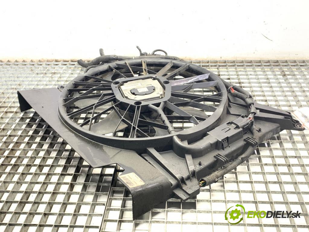 VOLVO XC90 I SUV 2003 154 kW 2.5 T AWD 2521 Ventilátor chladiča 30665985 (Ventilátor)
