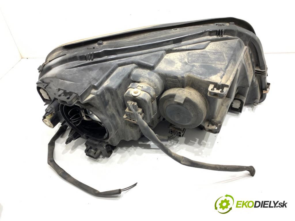VOLVO XC90 I SUV 2003 154 kW 2.5 T AWD 2521 Svetlomet ľavy predný 31111190