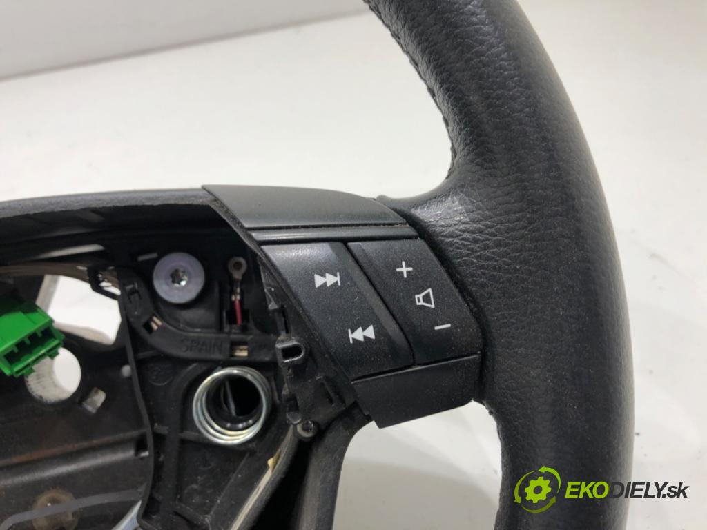 VOLVO XC90 I SUV 2003 154 kW 2.5 T AWD 2521 Volant 8666891 (Volant)