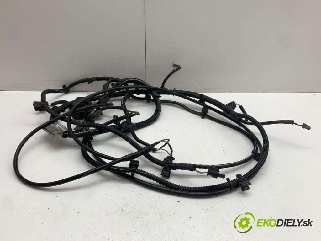 VOLVO V40 liftback 2014 84 kW D2 1560 Káblovačka PDC zad 31350910