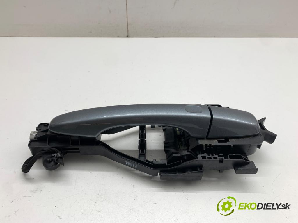 VOLVO V40 liftback 2014 84 kW D2 1560 klika vnejší pravý zadní část