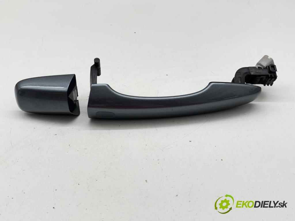 VOLVO V40 liftback 2014 84 kW D2 1560 klika vnejší levý zadní část 31276437