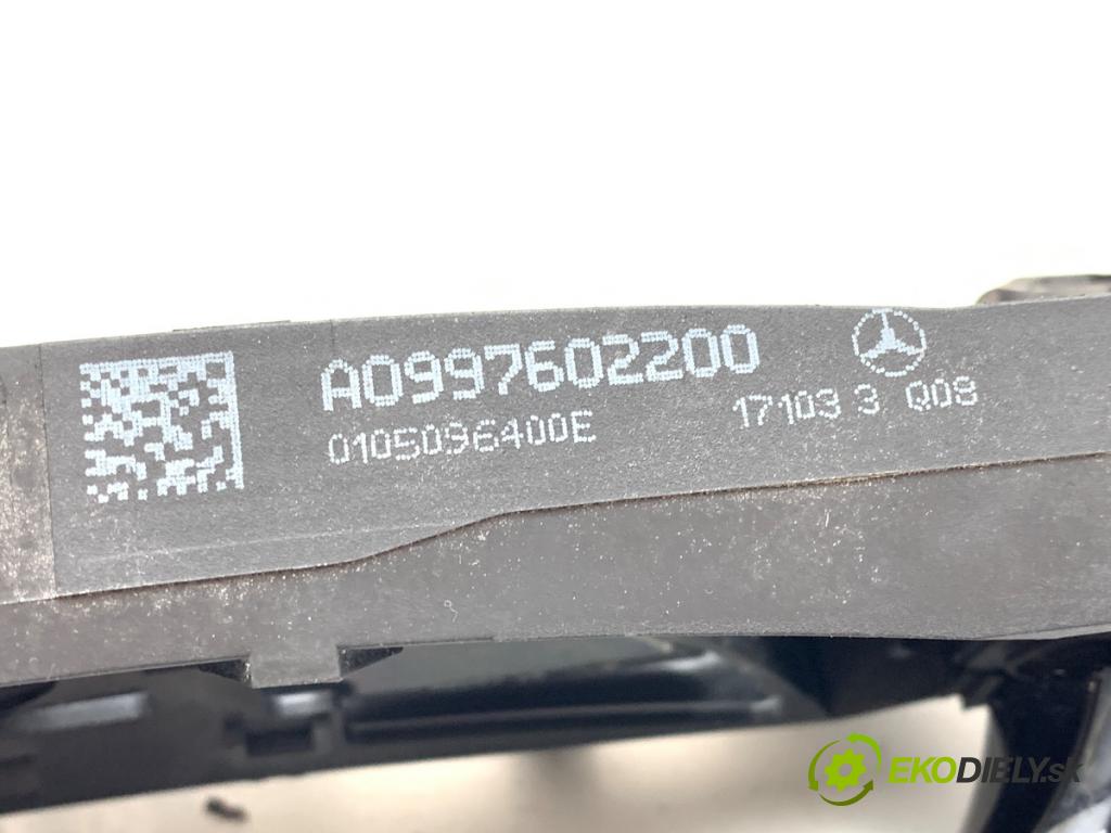 MERCEDES-BENZ GLC Coupe SUV 2017 270 kW AMG 43 4-matic (253.364) 2996 klika vnejší pravý přední část A0997602200