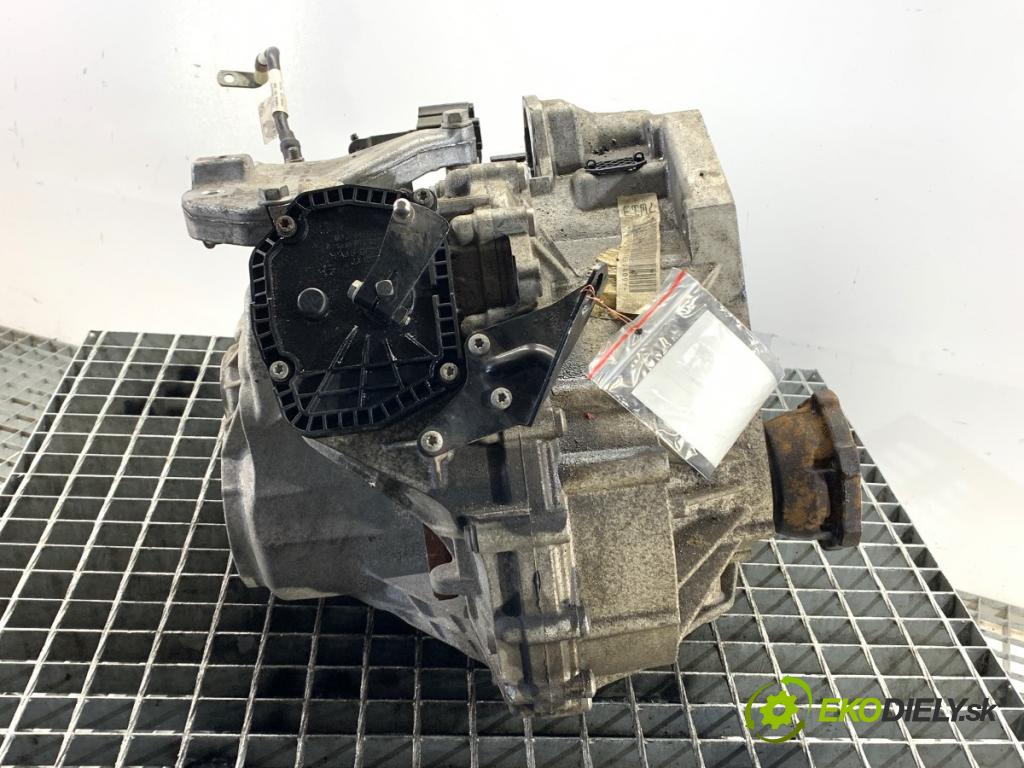 VW TOURAN nadwozie wielkoprzestrzenne (MPV) 2015 103 kW 1.4 TSI 1390 Prevodovka QGV (Prevodovka)