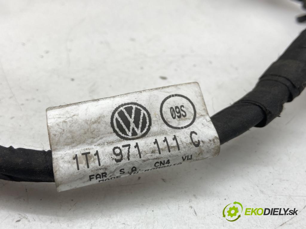 VW TOURAN nadwozie wielkoprzestrzenne (MPV) 2015 103 kW 1.4 TSI 1390 káblovačka ENERGETICKÉ KROKY: 1T1971111C