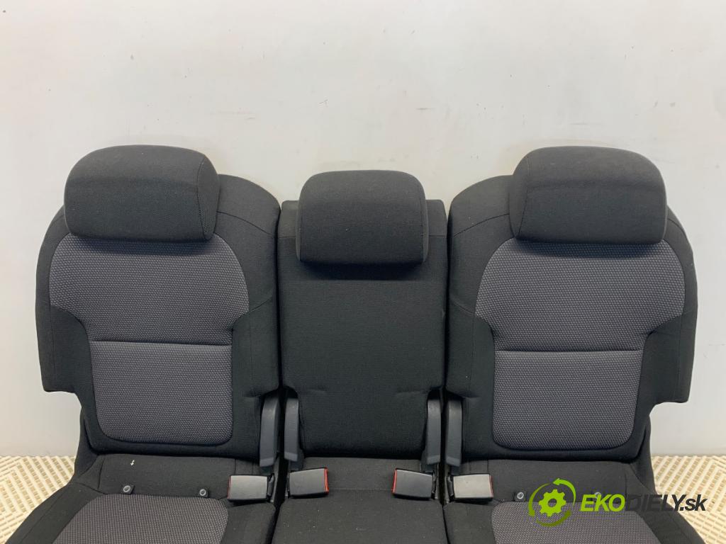 SKODA YETI SUV 2011 77 kW 1.2 TSI 1197 sedadlo druhý VLÁDA: