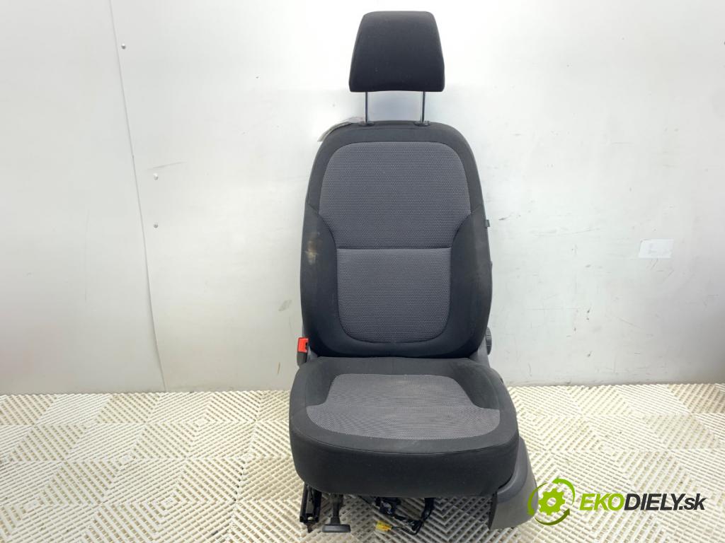 SKODA YETI SUV 2011 77 kW 1.2 TSI 1197 sedadlo levý přední část 