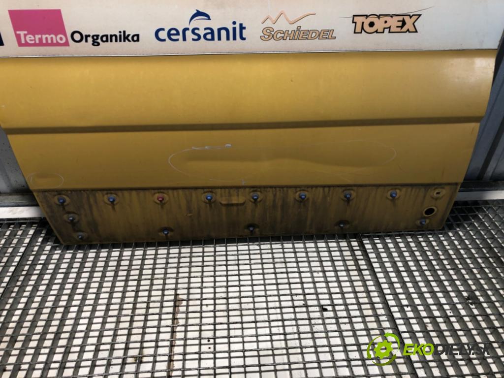 RENAULT TRAFIC II Autobus 2004 60 kW 1.9 dCI 80 (JL0B) 1870 dveře pravý zadní část posuvní EZW