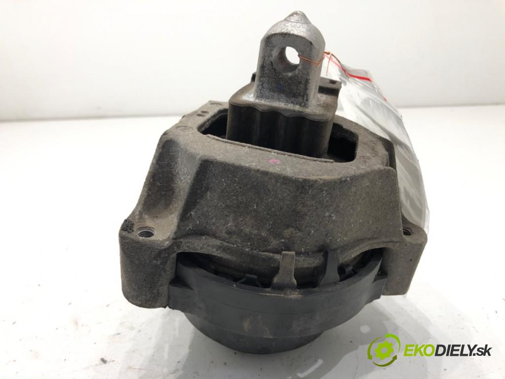 BMW G30 sedan 2018 140 kW 520 d Mild-Hybrid 1995 AirBag Motor pravy 6883514
