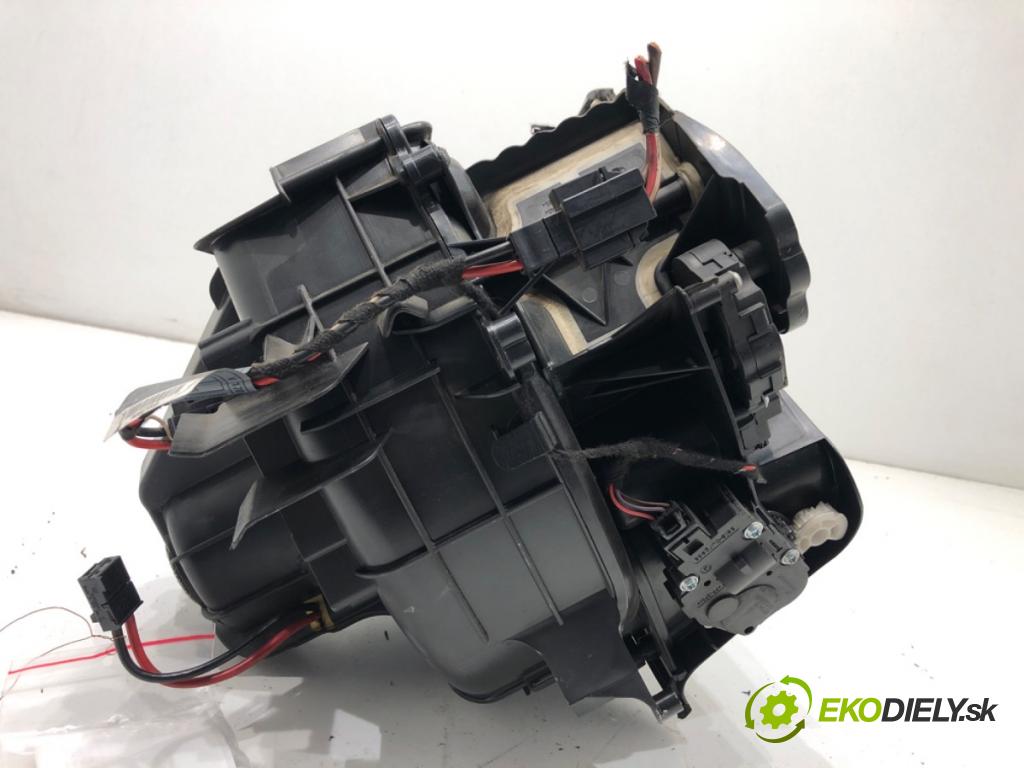 BMW F11 Kombi 2011 135 kW 520 d 1995 ventilátor kúrenia 9243950