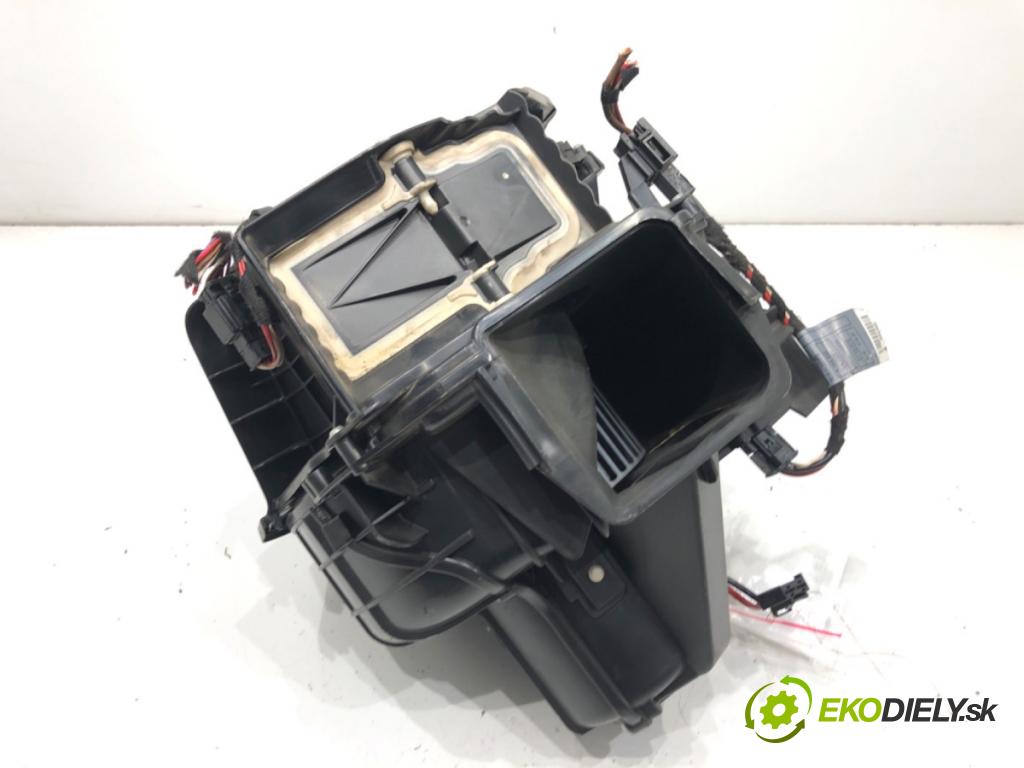 BMW F11 Kombi 2011 135 kW 520 d 1995 ventilátor kúrenia 9243950