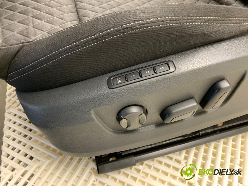 SKODA SUPERB III liftback 2017 132 kW 1.8 TSI 1798 sedadlo levý přední část