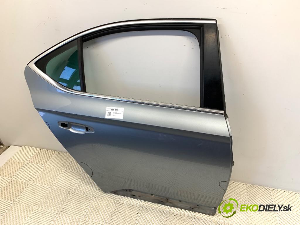 SKODA SUPERB III liftback 2017 132 kW 1.8 TSI 1798 dveře pravý zadní část