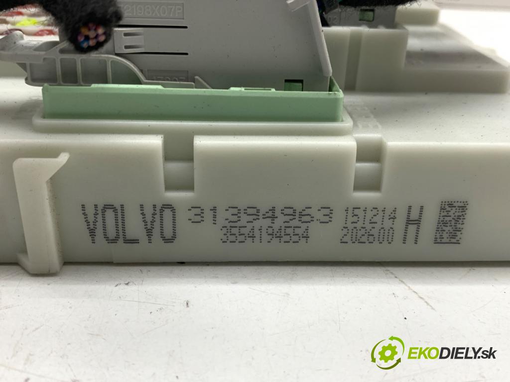 VOLVO V40 liftback 2014 84 kW D2 1560 Modul BSI 31394963 (Poistková skrinka)