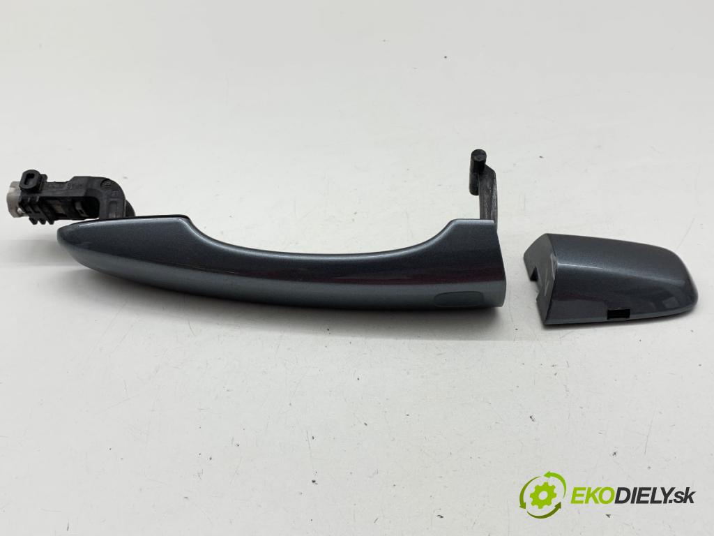 VOLVO V40 liftback 2014 84 kW D2 1560 klika vnejší levý přední část 31349578