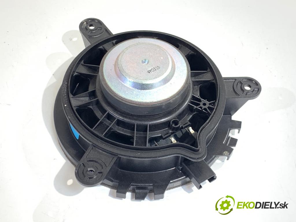 VOLVO V40 liftback 2014 84 kW D2 1560 reproduktory 30657445