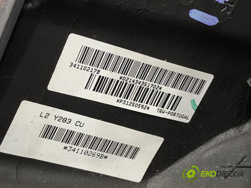 VOLVO V40 liftback 2014 84 kW D2 1560 volant P31250592 (Volant)
