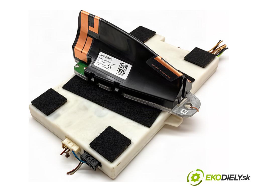 BMW G30 sedan 2018 140 kW 520 d Mild-Hybrid 1995 ANTENA Modul 8720294