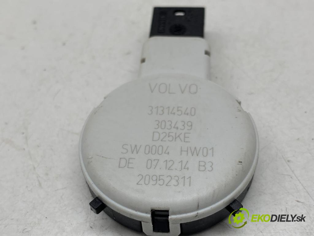 VOLVO V40 liftback 2014 84 kW D2 1560 snímač deště 31314540 (Snímač deště)