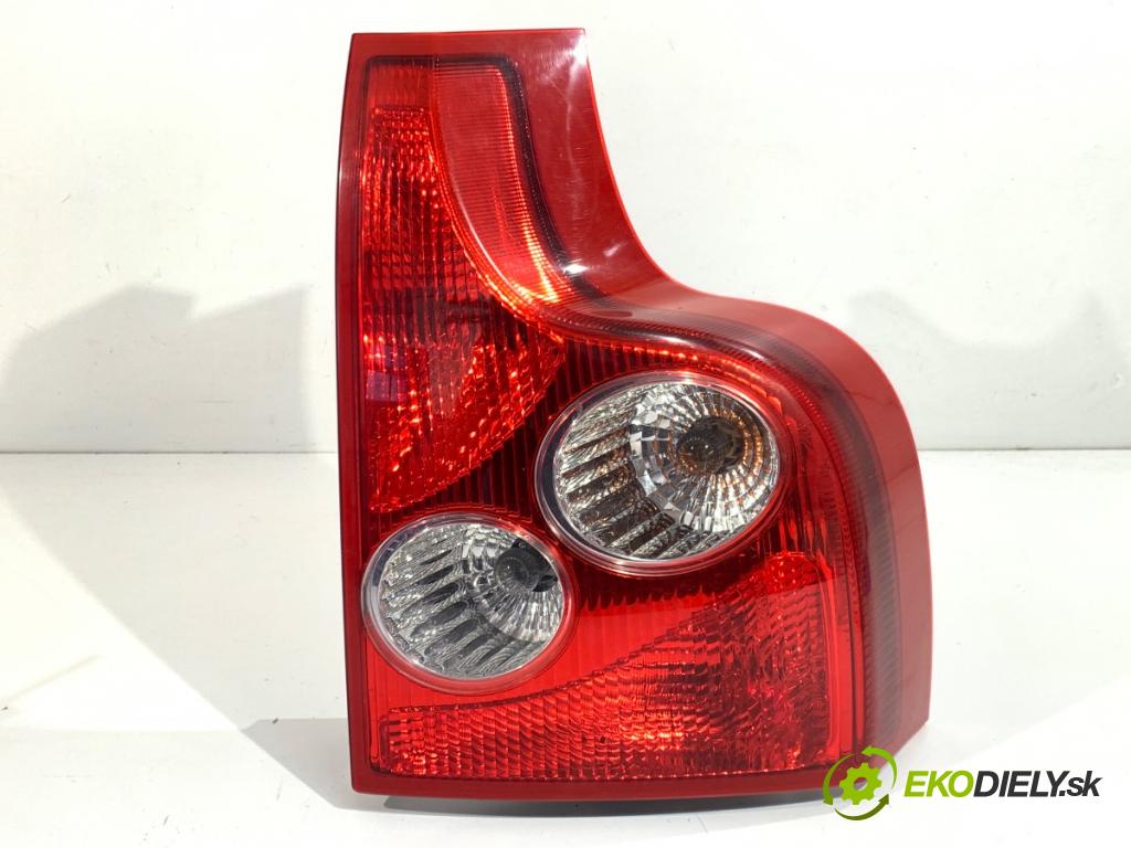 VOLVO XC90 I SUV 2003 154 kW 2.5 T AWD 2521 světlo pravý zadní část 30634426