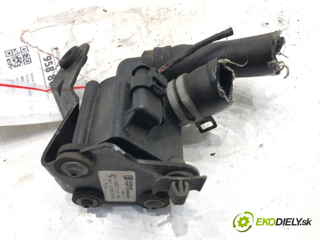 BMW F11 Kombi 2011 135 kW 520 d 1995 DALŠÍ: Pumpa vody 9230235 (Vodná pumpa)