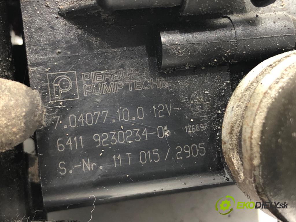 BMW F11 Kombi 2011 135 kW 520 d 1995 DALŠÍ: Pumpa vody 9230235 (Vodná pumpa)