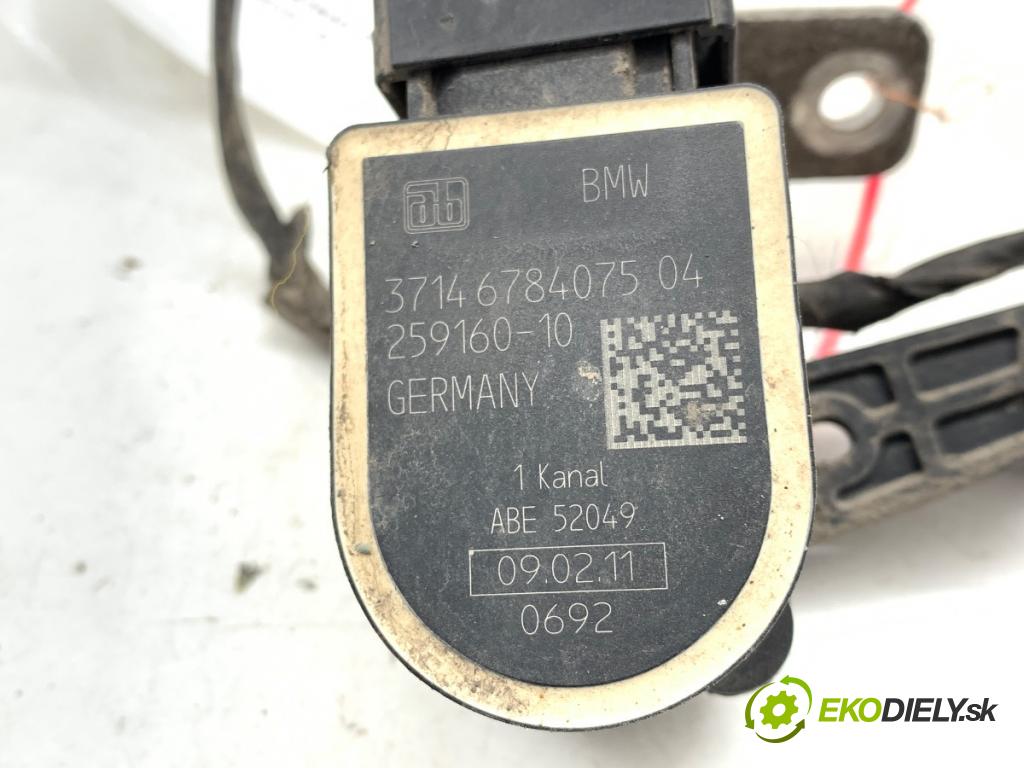 BMW F11 Kombi 2011 135 kW 520 d 1995 Snímač XENON pravy zad 678407504