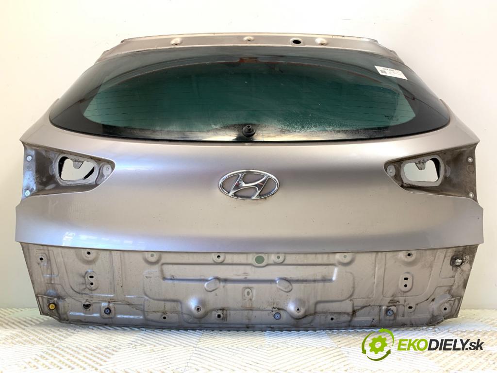 HYUNDAI TUCSON SUV 2015 100 kW 2.0 CRDi 1995 kapota zadní část