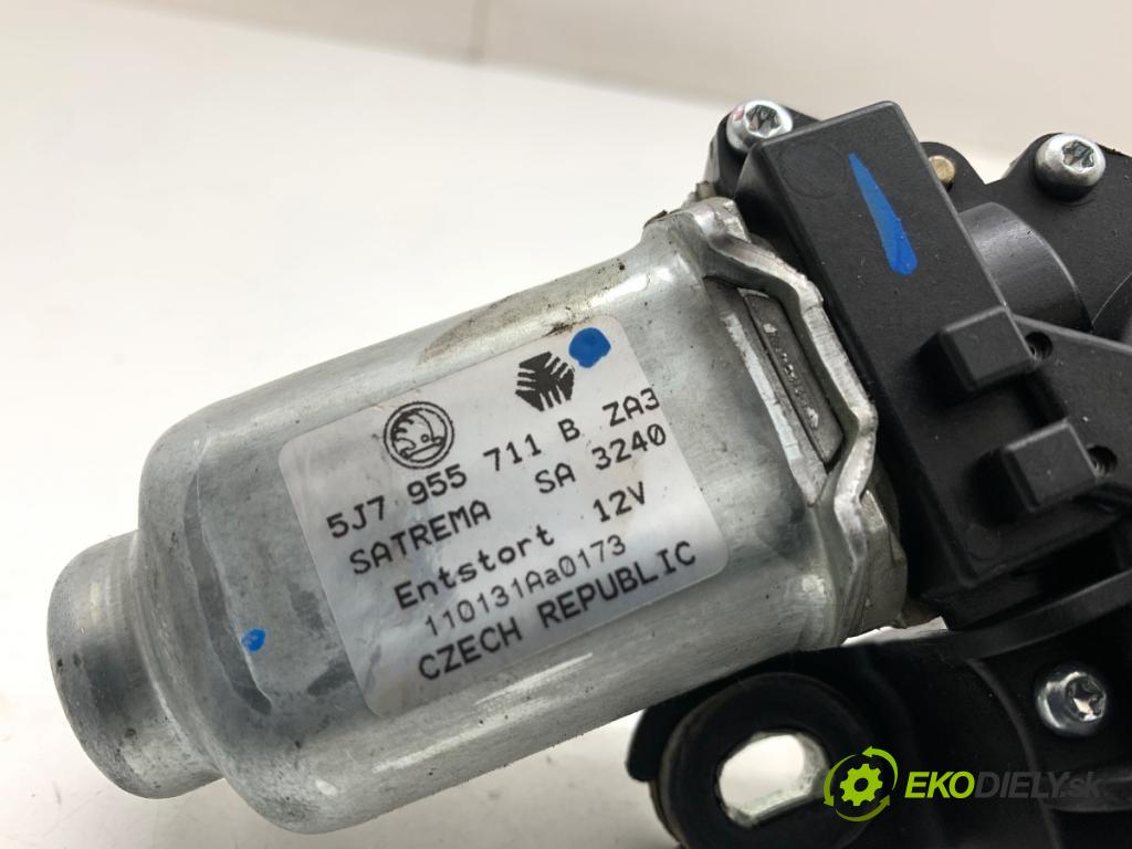 SKODA YETI SUV 2011 77 kW 1.2 TSI 1197 Motor stieračov zad 5J7955711B