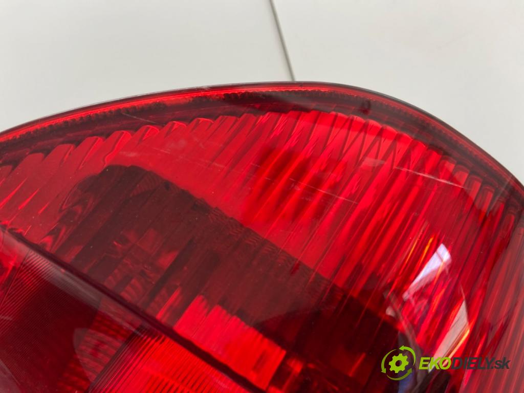 SKODA YETI SUV 2011 77 kW 1.2 TSI 1197 Svetlo ľavy zad 5L0945095