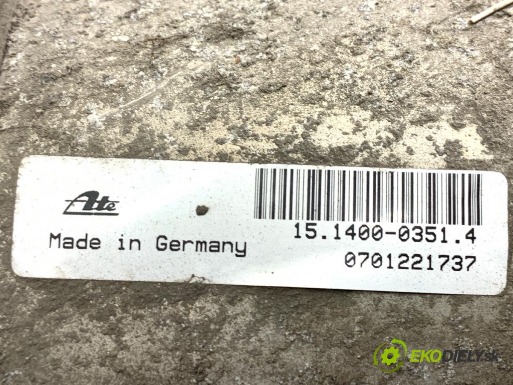AUDI A8 D3 sedan 2007 331 kW S8 quattro 5204 Tlmič ľavy zad 4E0616001M
