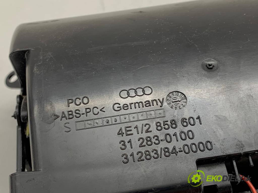 AUDI A8 D3 sedan 2007 331 kW S8 quattro 5204 přihrádka kastlík přístrojovky 4E1858601A