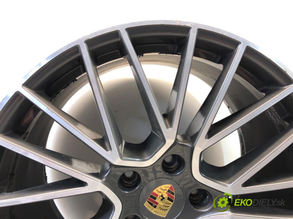 PORSCHE CAYENNE SUV 2017 250 kW 3.0 AWD (9YAAA1) 2995 disk HLIÍK: 21 11J: 5X130 71 9Y0601025L
