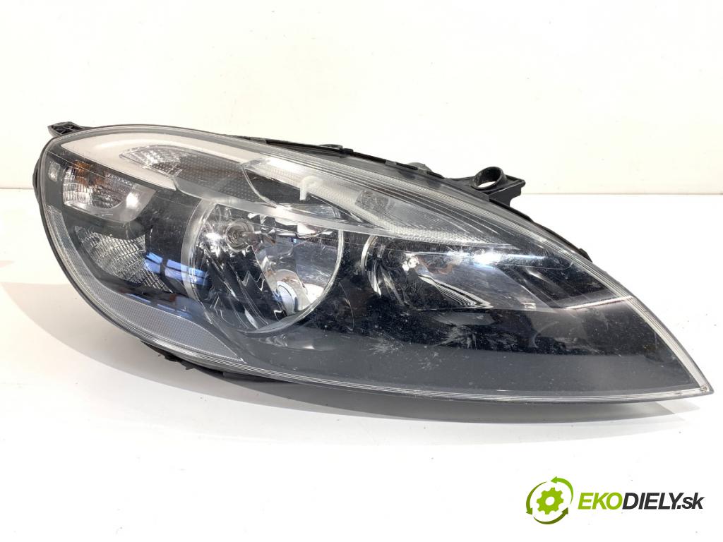 VOLVO V40 liftback 2014 84 kW D2 1560 Svetlomet pravy predný 31420004