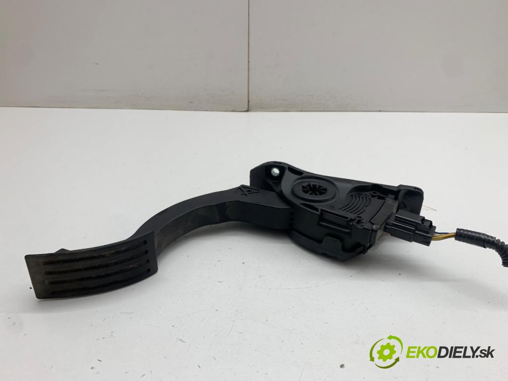 VOLVO V40 liftback 2014 84 kW D2 1560 potenciometr plynového pedálu 31280595 (Potenciometr plynového pedálu)