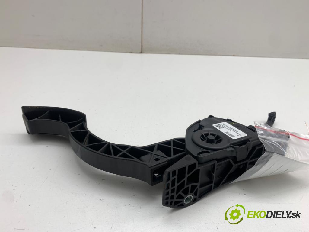 VOLVO V40 liftback 2014 84 kW D2 1560 Potenciometer plynu 31280595 (Potenciometer plynového pedálu)