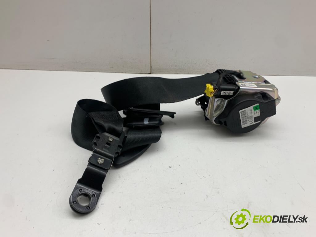 VOLVO V40 liftback 2014 84 kW D2 1560 Držiak BEZPEČNOSŤ pravy predný 31418479