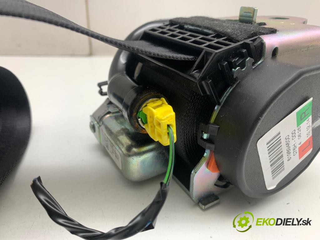 VOLVO V40 liftback 2014 84 kW D2 1560 Držiak BEZPEČNOSŤ pravy zad 31292072