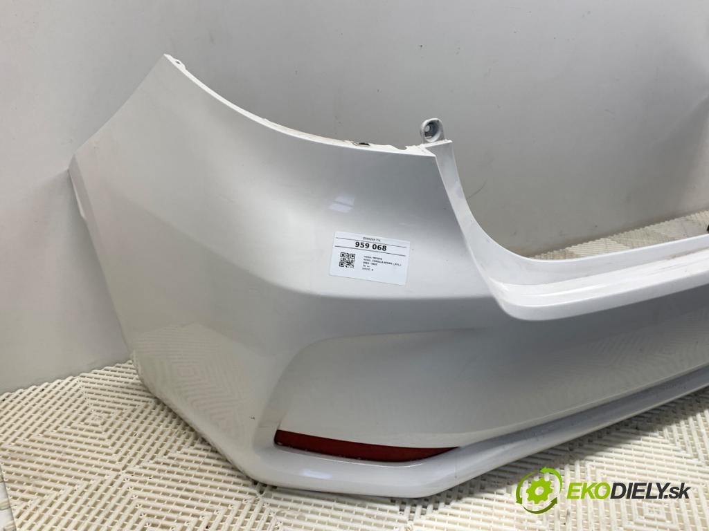 TOYOTA COROLLA E21 sedan 2020 72 kW 1.8 VVTi Hybrid (ZWE211, MZEA12) 1798 Nárazník zad 040