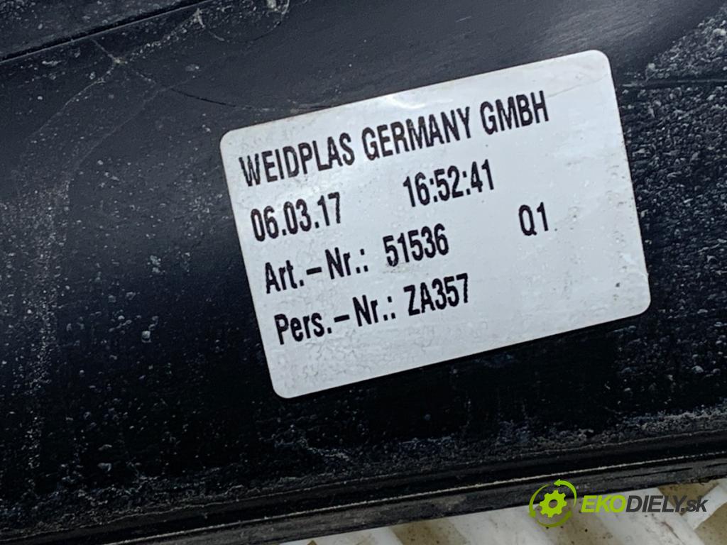 MERCEDES-BENZ GLC Coupe SUV 2017 270 kW AMG 43 4-matic (253.364) 2996 torpédo plast pod čelní okno  (Plast pod čelním sklem)