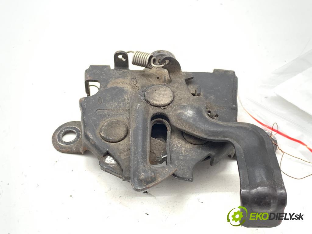TOYOTA YARIS II liftback 2009 74 kW 1.33 VVT-i (NSP90_) 1329 zámok kapoty predný 